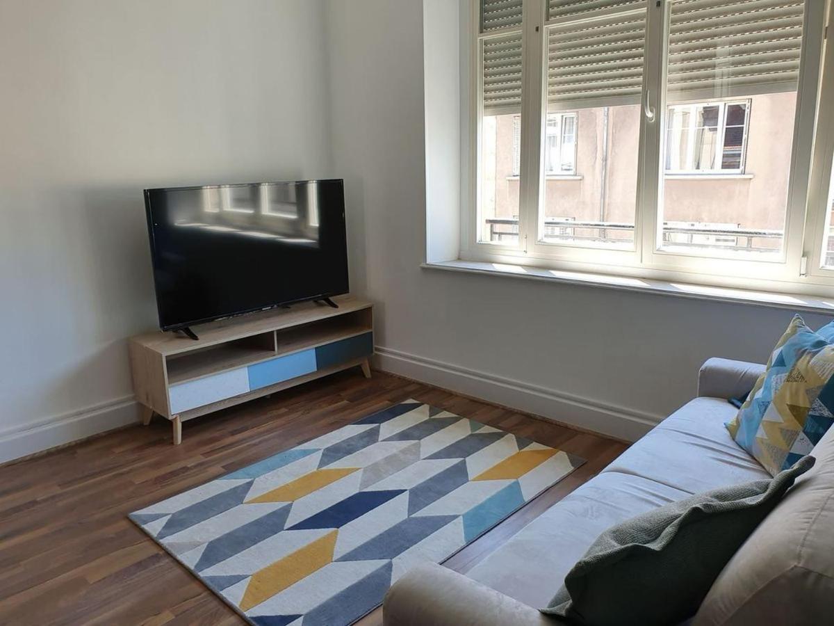 Charmant Appartement Au Coeur De トゥール エクステリア 写真